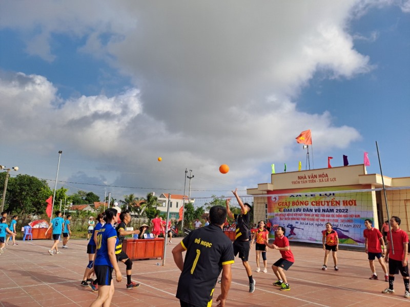Xã Lê Lợi tổ chức giải bóng chuyền, giao lưu dân vũ