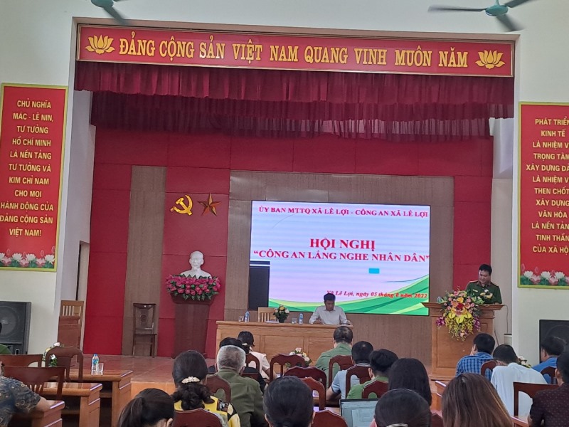Công an xã phối hợp với UBMTTQ xã Lê Lợi tổ chức hội nghị Công an lắng nghe ý kiến nhân dân.